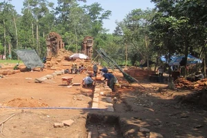 Phát hiện con đường cổ hàng trăm năm tuổi ở Mỹ Sơn