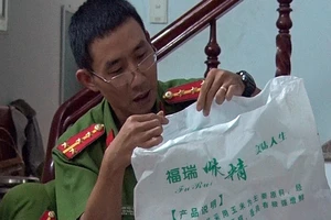 Hàng tấn bột ngọt Trung Quốc đội lốt A One, knorr