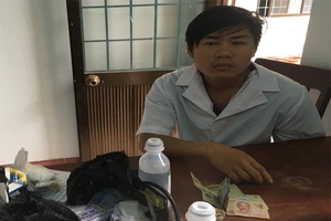 Xưng bác sĩ vào BV Quảng Ngãi lừa người nhà bệnh nhân