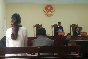 Bị đơn nói bánh có dòi, tòa tuyên không có cơ sở