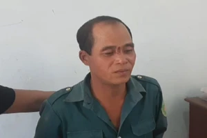 Đâm chết người vì bị chửi bới, ném đá lên mái nhà