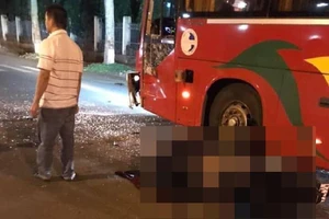 2 công an nghĩa vụ thương vong sau va chạm với xe khách