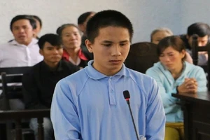 Dùng cơ bida đoạt mạng tại quán karaoke