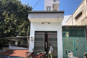 Rủ đi uống cà phê, hốt hoảng phát hiện bạn chết vì treo cổ