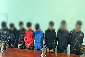 Học sinh cấp III thuê nhà nghỉ để chơi ma túy