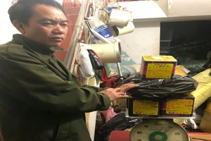 Bắt giữ người đàn ông mua bán pháo trứng