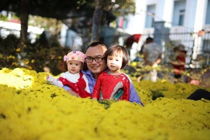 Mê mẩn với chợ hoa Ban Mê chiều cuối năm