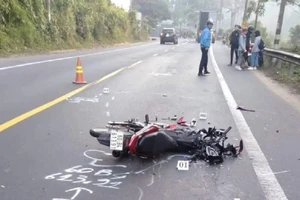 Va chạm với container, 1 người chết thảm