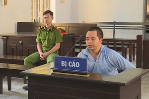 Bị phàn nàn, con cầm dao gây thương tích mẹ 94%