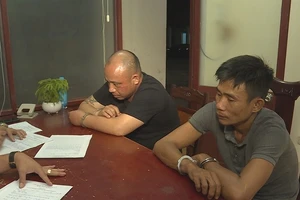 Bắt nhóm thuê ô tô vờ vận chuyển hành khách để móc túi