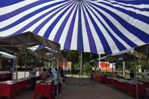 Bị phạt vì trưng bày sách không được cấp phép