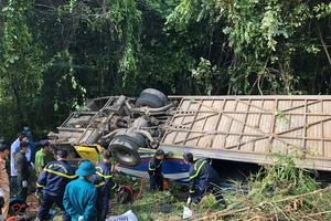 Nạn nhân vụ lật xe khách: Ra khỏi chỗ đó, tôi mừng lắm