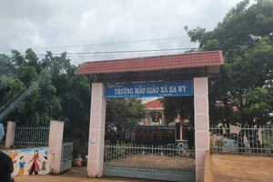 Con chưa đi học, nhà trường đã đi thu tiền