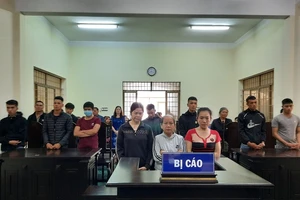 Nhóm đưa người vượt biên trái phép sang Trung Quốc lãnh án