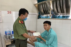 Thiếu úy công an bị thương khi truy bắt nghi phạm ma túy