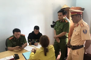 Người mẹ cho con rồi tạo hiện trường giả vụ bắt cóc