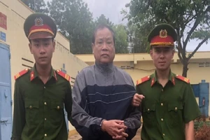 Bị khởi tố vì nhận 300 triệu hứa xin việc vào ngành Công an