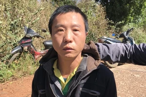 Phát hiện 5 khẩu súng trong nhà một nghi can buôn bán ma túy