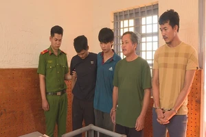 Thượng úy công an bị tấn công khi lập biên bản vụ đánh bạc