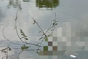 Điều tra vụ thi thể người phụ nữ nổi trên mặt hồ