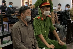 Vụ bí thư xã giết người đốt xác: Cần triệu tập nhân chứng mới