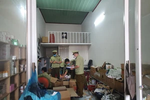 Livestream bán hàng bị quản lý thị trường đến kiểm tra