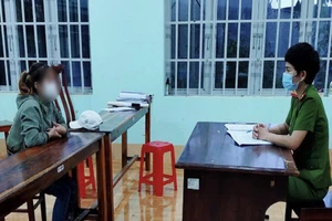 7 người tụ tập ăn nhậu lúc đang giãn cách bị phạt 70 triệu đồng 