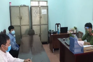 3 người trốn trong thùng xe “luồng xanh” để tránh chốt kiểm dịch ở Đắk Nông