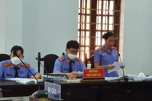 Xử vụ Trịnh Sướng xăng giả: Bất chấp để phạm tội