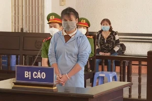 Làm ăn thua lỗ, người môi giới bất động sản đi lừa tiền tỉ