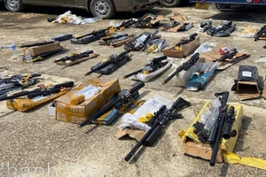 Bắt xe chở 25 khẩu súng hơi cùng hàng chục ngàn viên đạn