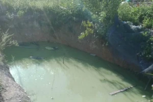 Đến trường đón con gái, về đến nhà thì không thấy con trai 4 tuổi 