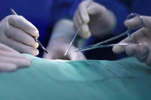 Nối thành công của quý bị cắt lìa 6 tiếng 