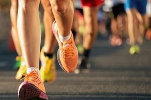 1 nam sinh tử vong khi tham gia chạy cự ly 200 m