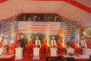 Bình Định khởi công dự án đường ngàn tỉ 