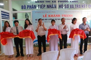 Bình Phước: Thấy cán bộ nhũng nhiễu, dân chỉ cần 'bấm nút'