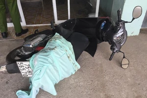 Người dân tóm gọn tên cướp dùng dao đâm chủ tiệm hớt tóc