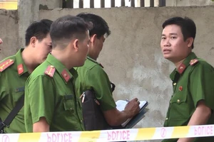 Vụ thảm sát: Tang thương xé lòng dân phố nhỏ