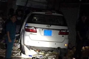 Vụ xe CSGT Bình Dương gây tai nạn: 'Lỡ hẹn thôi nôi cho con'