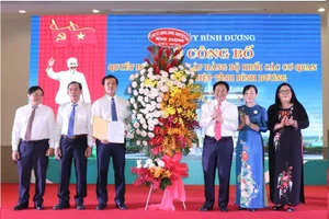 Ra mắt Đảng bộ khối Các cơ quan và Doanh nghiệp Bình Dương