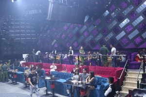 34 nam nữ 'dính' ma túy trong quán Bar ở TP Đồng Xoài