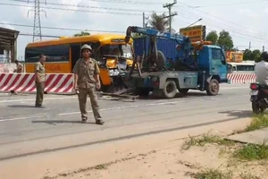 Tai nạn liên hoàn, hàng chục hành khách la hét hoảng loạn