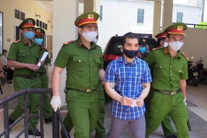 Tài xế đặt bom khủng bố Cục Thuế Bình Dương bị 11 năm tù