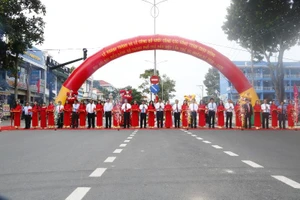 Bình Dương khánh thành một loạt công trình trọng điểm