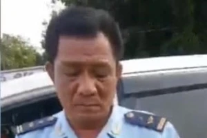 Phó chi cục hải quan cửa khẩu Hoàng Diệu bị tạm đình chỉ