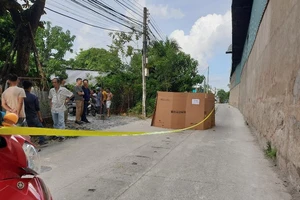 Nam công nhân rơi từ mái nhà xưởng xuống đất tử vong