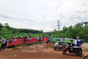 Người dân Bình Dương khốn khổ vì mua đất ở dự án 'ma'