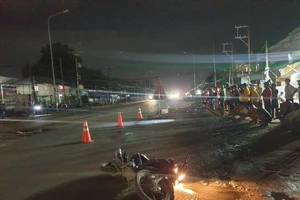 Xe container cán chết người, rồi bỏ chạy trong đêm