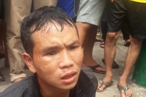 Người vá xe miễn phí bị gãy tay khi truy đuổi kẻ trộm xe máy