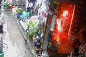 Nghi buồn chuyện gia đình, người đàn ông đổ xăng tự thiêu